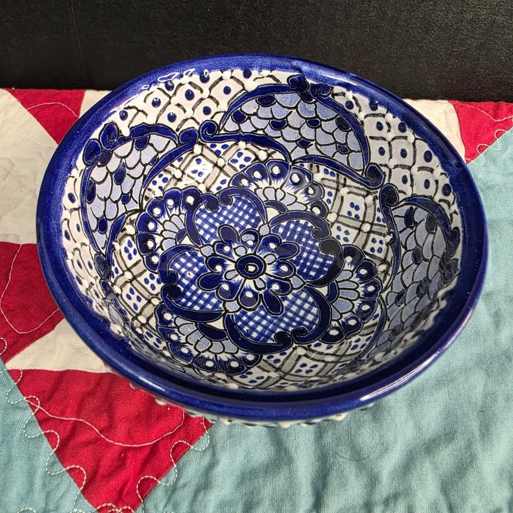 Talavera Footed Bowl Mexico Blue‎ White Floral Hand Painted Ceramic 5.5